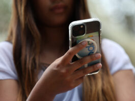 Marea Britanie vizează interzicerea rapidă a rețelelor sociale pentru copii sub 16 ani și restricții pentru chatboții AI