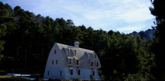 Descoperire arhitecturală în Spania: o clădire forestieră proiectată de Gaudi, confirmată oficial