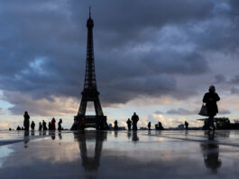 Deși tensiunile dintre Trump și Europa cresc, americanii vizitează Franța în număr record