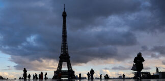 Deși tensiunile dintre Trump și Europa cresc, americanii vizitează Franța în număr record