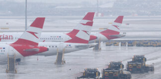 Zborurile de pe aeroportul din Viena, oprite din cauza ninsorii până la 11:00 GMT