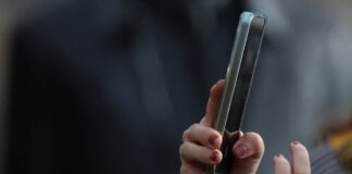 Marea Britanie analizează interzicerea rețelelor sociale pentru copiii sub 16 ani