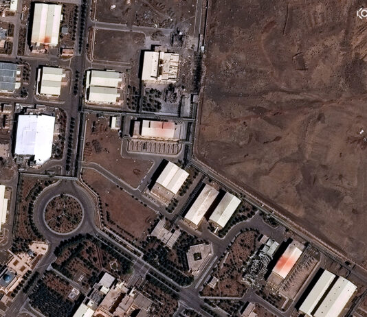 Imagini din satelit confirmă bombardarea intrărilor în uzina de îmbogățire nucleară Natanz din Iran, anunță AIEA