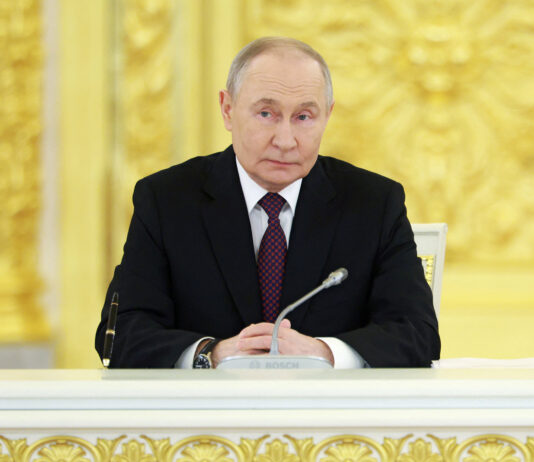 Vladimir Putin va transmite Iranului îngrijorările liderilor arabi privind atacurile asupra infrastructurii petroliere, anunță Kremlinul