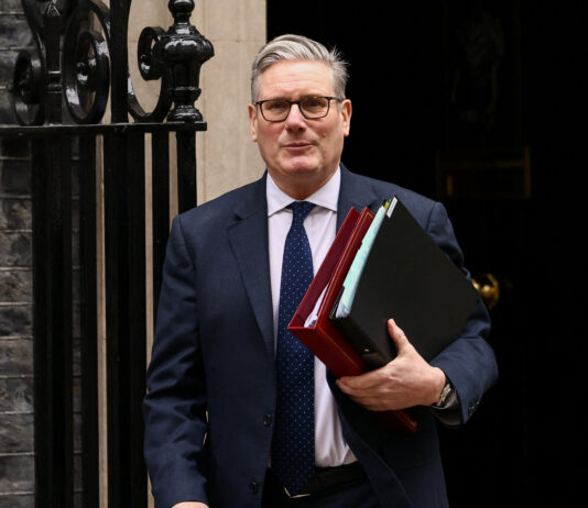 Marea Britanie trebuie să rămână calmă în criza din Orientul Mijlociu, spune premierul