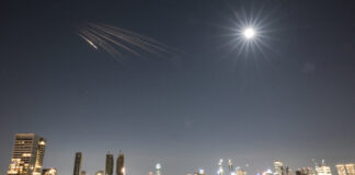 Israel atacă Beirut și extinde războiul – Trump vrea influență în alegerea liderului iranian