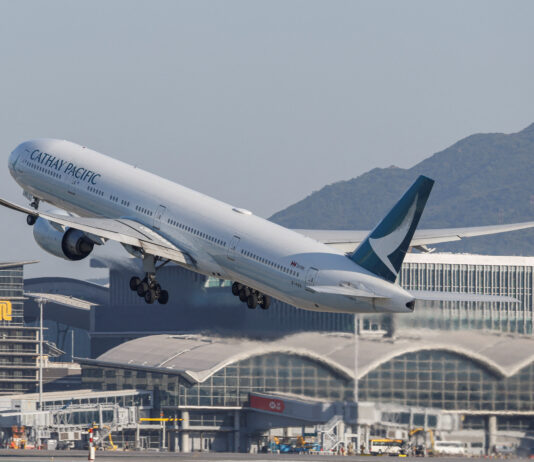 Vacanțe de vis în haos: călătorii schimbă rutele din cauza războiului dintre SUA, Israel și Iran