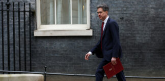 Marea Britanie investighează scurgerea de informații despre solicitarea Statelor Unite privind utilizarea bazelor militare