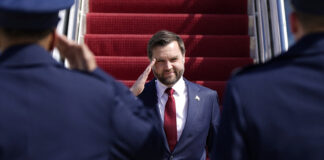 JD Vance plănuiește o vizită în Ungaria pentru a-l susține pe Viktor Orban înaintea alegerilor decisive