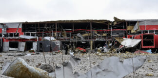 Negocierile de pace pentru Ucraina, suspendate din cauza războiului cu Iranul, spune Kremlinul