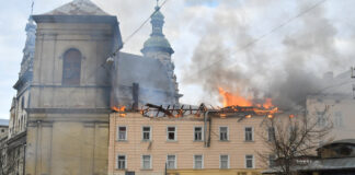 Rusia lansează un atac masiv cu drone în plină zi asupra Ucrainei: 3 morți, zeci de răniți