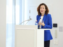 Roxana Mînzatu: Mobilitățile Erasmus+ trebuie să fie un drept pentru toți, nu doar o șansă pentru cei privilegiați. Peste 4.000 de studenți cu oportunități reduse vor beneficia de burse Erasmus Sursa: Facebook, Roxana Mînzatu