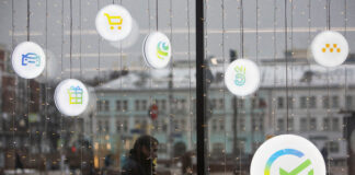 Problemele cu sistemele de plată provoacă haos pentru cumpărători și călători în Moscova