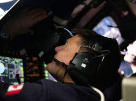 Premierul Canadei, Mark Carney discută cu echipajul Artemis II, în timp ce primul astronaut canadian lunar intră în istorie