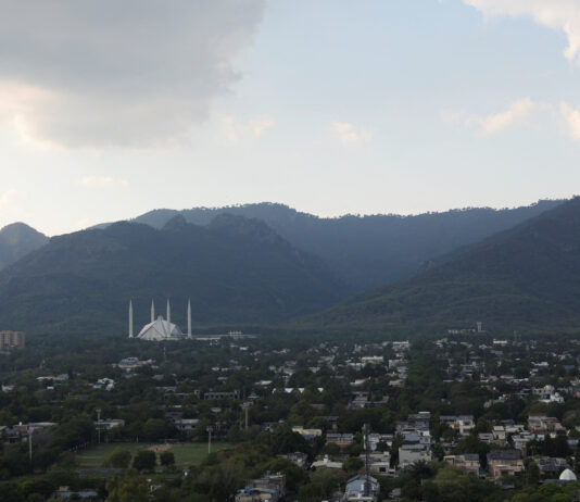 Islamabadul intră în lockdown pentru primele negocieri SUA–Iran, în timp ce atacurile Israelului în Liban pun în pericol armistițiul