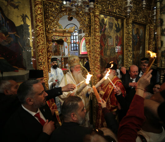 Ceremonia Sfintei Lumini la Bethleem