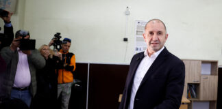Rumen Radev câștigă alegerile din Bulgaria și promite stabilitate după ani de criză politică