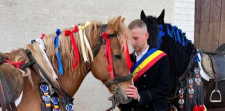 Adrian-Octavian Ghimbășan: Omul care repară „păsări de fier” și își vindecă sufletul în galopul cailor