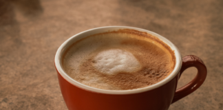 Câte căni de cafea este sănătos să bem în fiecare zi?