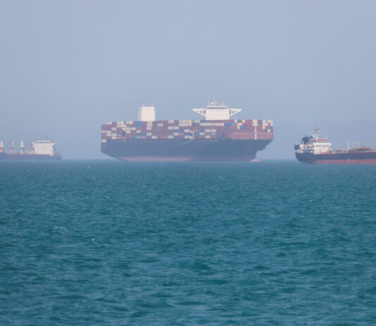 Iranul declară că urmărește un acord „echitabil” după ce Trump a suspendat misiunea navală de deschidere a strâmtorii