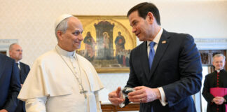 Rubio sosește pentru a se întâlni cu Papa Leo în timp ce Trump continuă atacurile la adresa pontifului