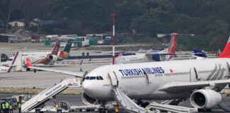 Un avion Turkish Airlines, evacuat după ce s-a observat fum la trenul de aterizare în Nepal