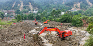 Inundațiile devastatoare din China au ucis cel puțin nouă persoane. Alte 11 sunt date dispărute