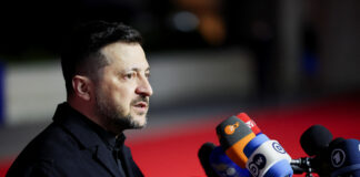 Zelenski ar putea pierde cea mai înaltă distincție a Poloniei, avertizează președintele polonez