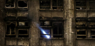 Șapte persoane și două companii, puse sub acuzare după incendiul mortal din Hong Kong