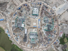 Vingroup sfidează scepticismul și continuă construcția celui mai mare stadion din lume în Vietnam