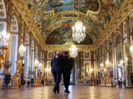 Macron îl primește pe Trump la Palatul Versailles în marja summitului G7