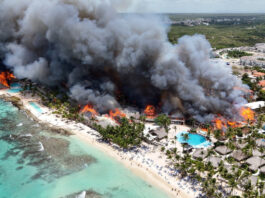 O femeie a murit, iar 1.700 de persoane au fost evacuate după un incendiu la un hotel de pe litoral în Republica Dominicană