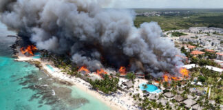 O femeie a murit, iar 1.700 de persoane au fost evacuate după un incendiu la un hotel de pe litoral în Republica Dominicană