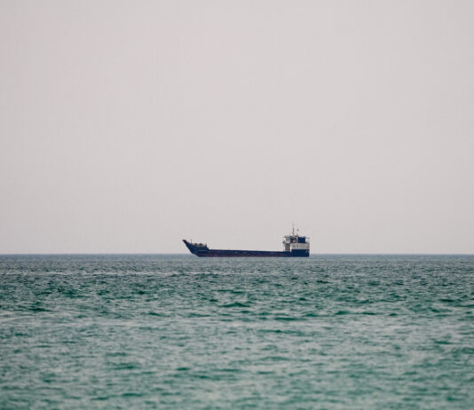 Iranul insistă să păstreze controlul asupra Strâmtorii Ormuz, afirmă surse iraniene de rang înalt