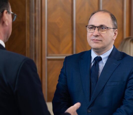 Ministrul Educației: În SUA, peste 90% dintre studenți participă la internshipuri, în România mai puțin de 10%